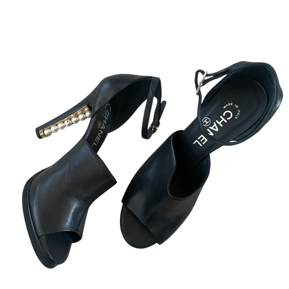 CHANEL Black Heels with Pearl Detail